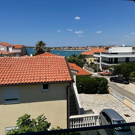 Apartment Vila Lina Vir Εξωτερικό φωτογραφία