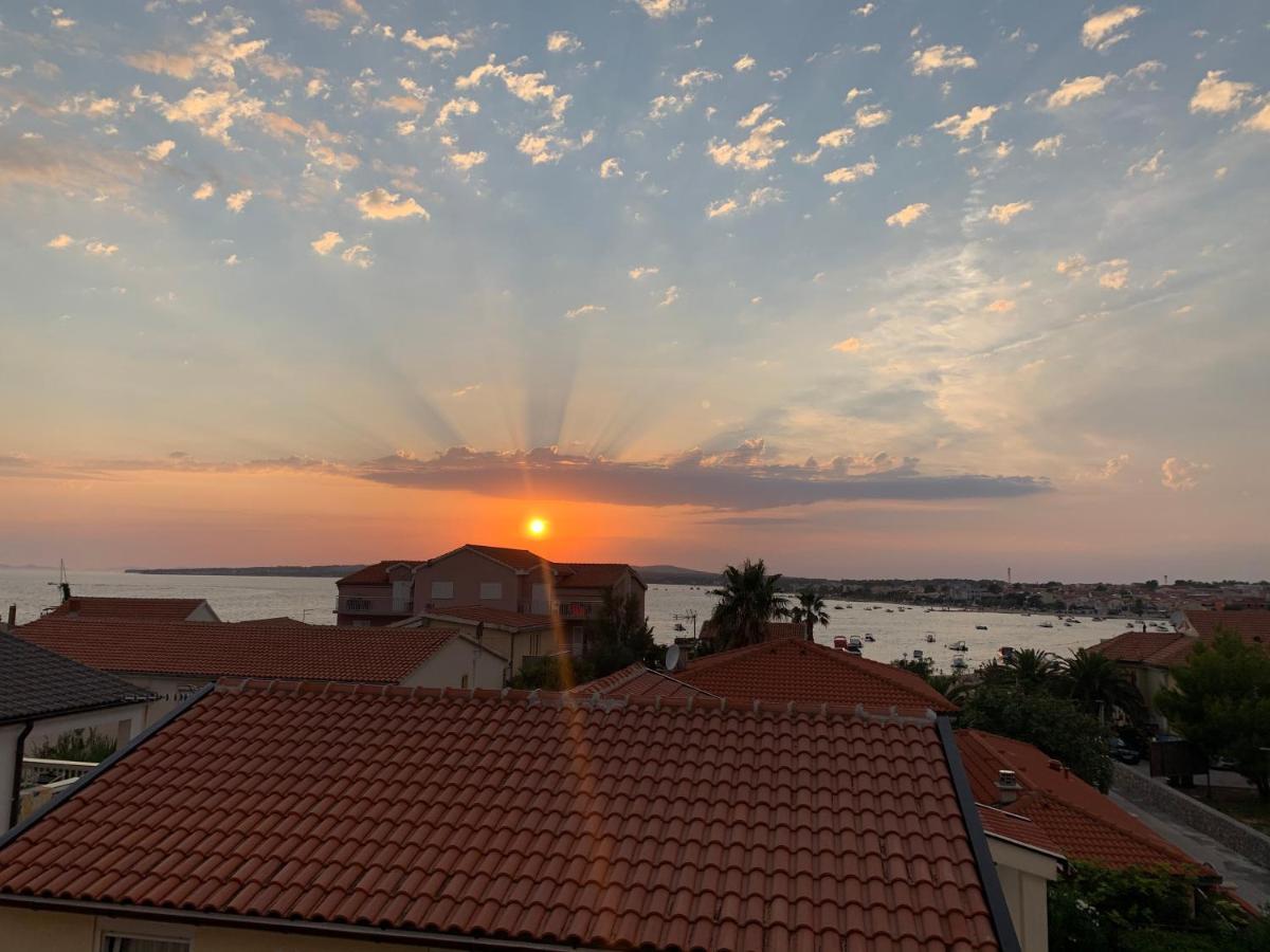 Apartment Vila Lina Vir Εξωτερικό φωτογραφία