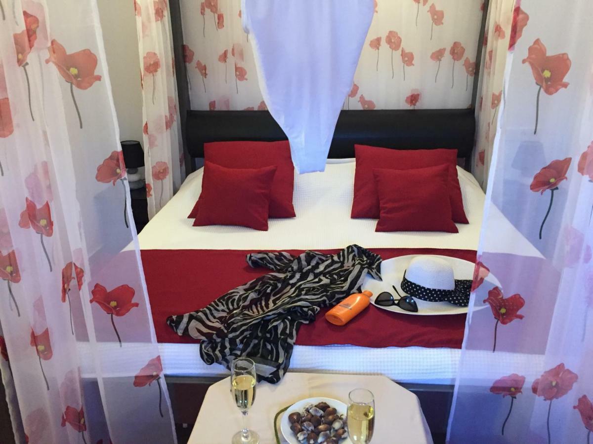 Apartment Vila Lina Vir Εξωτερικό φωτογραφία